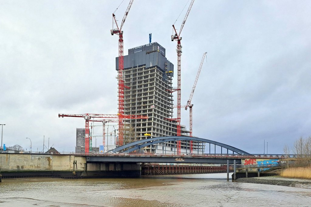 Die Bauruine vom Elbtower in Hamburg.